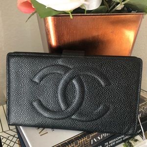 ❌SOLD❌Authenticated CHANEL Caviar long wallet